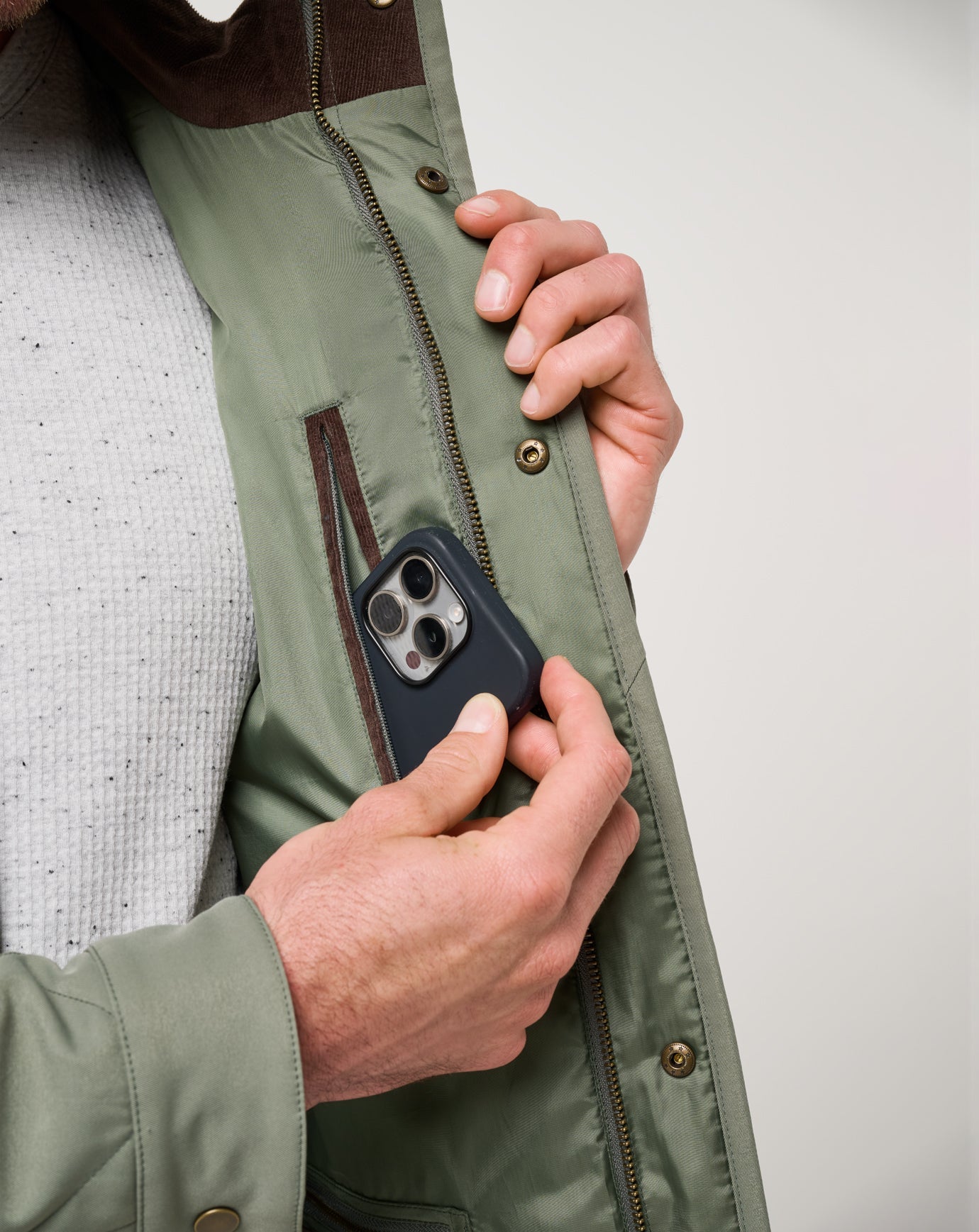Travis Mathew Highlander Dark Olive
