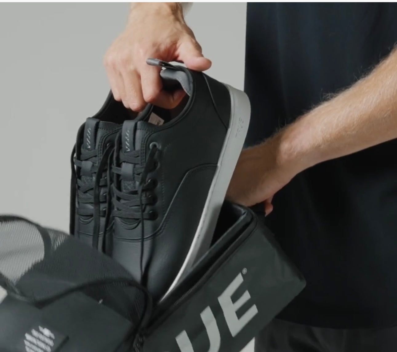 TRUE FS-01- True Black