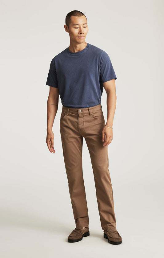 Mavi Zach Straight Leg Pants
Regular Rise | Shitake Casual Twill