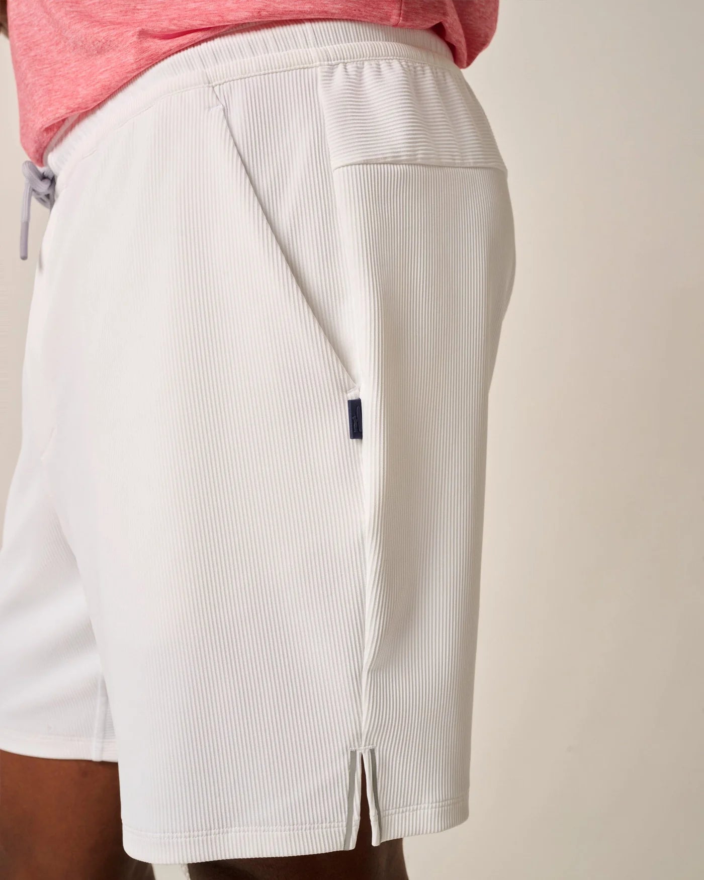 Johnnie O Hoppin White Short