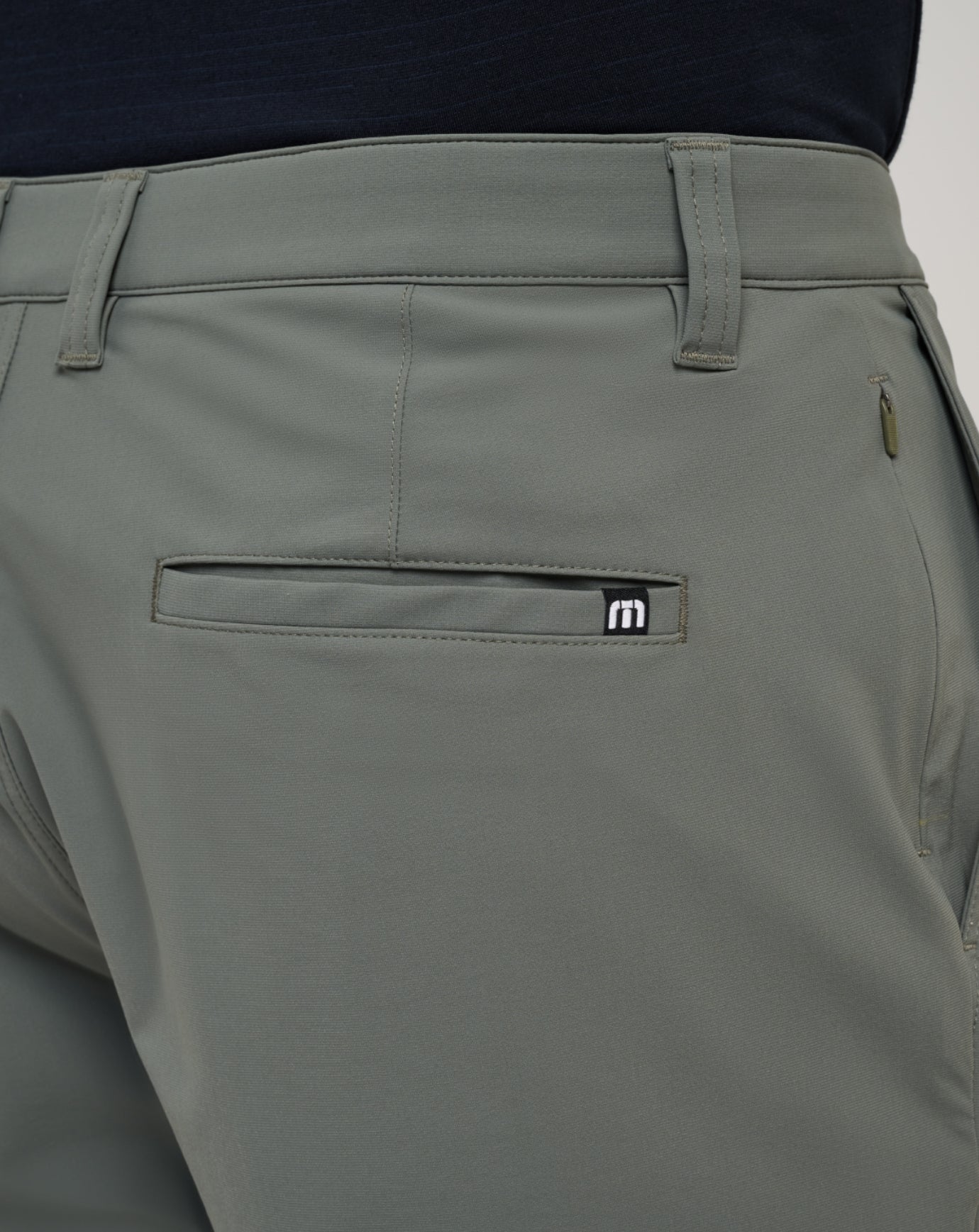 Travis Mathew Hero Hour 8inch short-Dark Olive